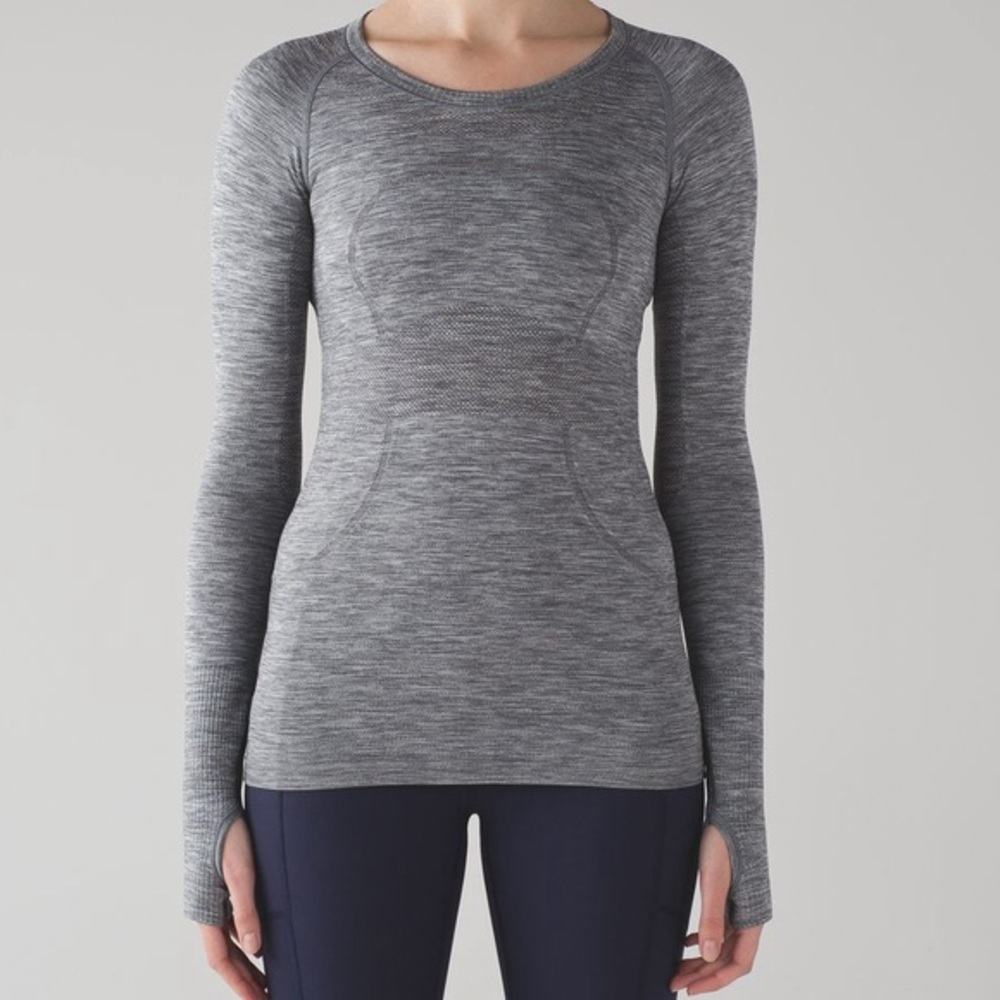 Women’s 6 Lululemon Swiftly Tech Long Sleeve Crew
Slate / White